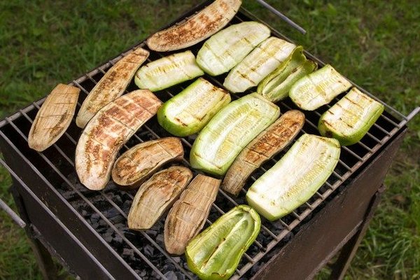 What are the best strategies for a vegetarian bbq?